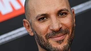 المخرج المصري محمد دياب يصل إلى العرض الأول لفيلم "Moon Knight"، في مسرح El Capitan في هوليوود، كاليفورنيا ، 22 مارس 2022.