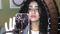 موضع تجعيد الشعر تعود للظهور في القاهرة