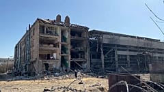 Imágenes tras las delcaraciones de Rusia de que atacó una planta militar en las afueras de Kiev, 15/4/2022, Vychneve, Ucrania
