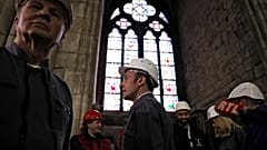 Der französische Präsident Macron besucht die Baustelle Notre-Dame