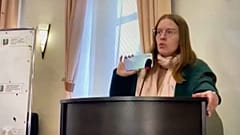 Fotograma de un video de Youtube donde Nina Belyaeva hablando en el Consejo, el 22 de marzo de 2022