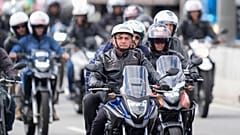 El presidente brasileño, Jair Bolsonaro, en su 'rally' en Sao Paulo este viernes. 