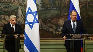 Tavaly szeptemberi fotó: Jaír Lapid Moszkvában tárgyal Szergej Lavrovval