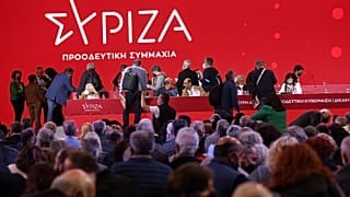 Σύνεδροι στο 3ο συνέδριο του ΣΥΡΙΖΑ - Προοδευτική Συμμαχία, στο γήπεδο του Τάεκ Βον Ντο στο Παλαιό Φάληρο, το Σάββατο 16 Απριλίου 2022