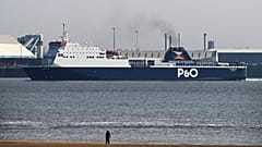 A P&O egyik kompja