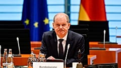 Ist er zu zögerlich? Die Forderungen zu schweren Waffenlieferungen an den deutschen Bundeskanzler werden immer lauter.