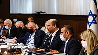 نفتالي بينيت، رئيس الوزراء الإسرائيلي في اجتماع لمجلس الوزراء في القدس.