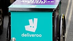 Le logo de la plateforme de livraison de repas Deliveroo, le 11 juillet 2017, Londres