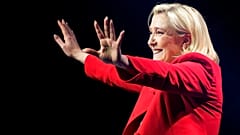 Кандидат в президенты Франции Марин Ле Пен на предвыборном митинге в Авиньоне, 14 апреля 2022 г.