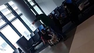 تصویر منتشر شده در شبکه‌‌های اجتماعی از همسر، دختر و داماد آقای قالیباف در فرودگاه امام خمینی تهران