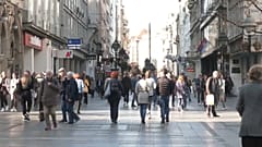 El 44% de los serbios estarían en contra de la adhesión a la UE, mientras que el 35% está a favor.