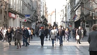 El 44% de los serbios estarían en contra de la adhesión a la UE, mientras que el 35% está a favor.