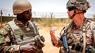 Французский и малийский военные