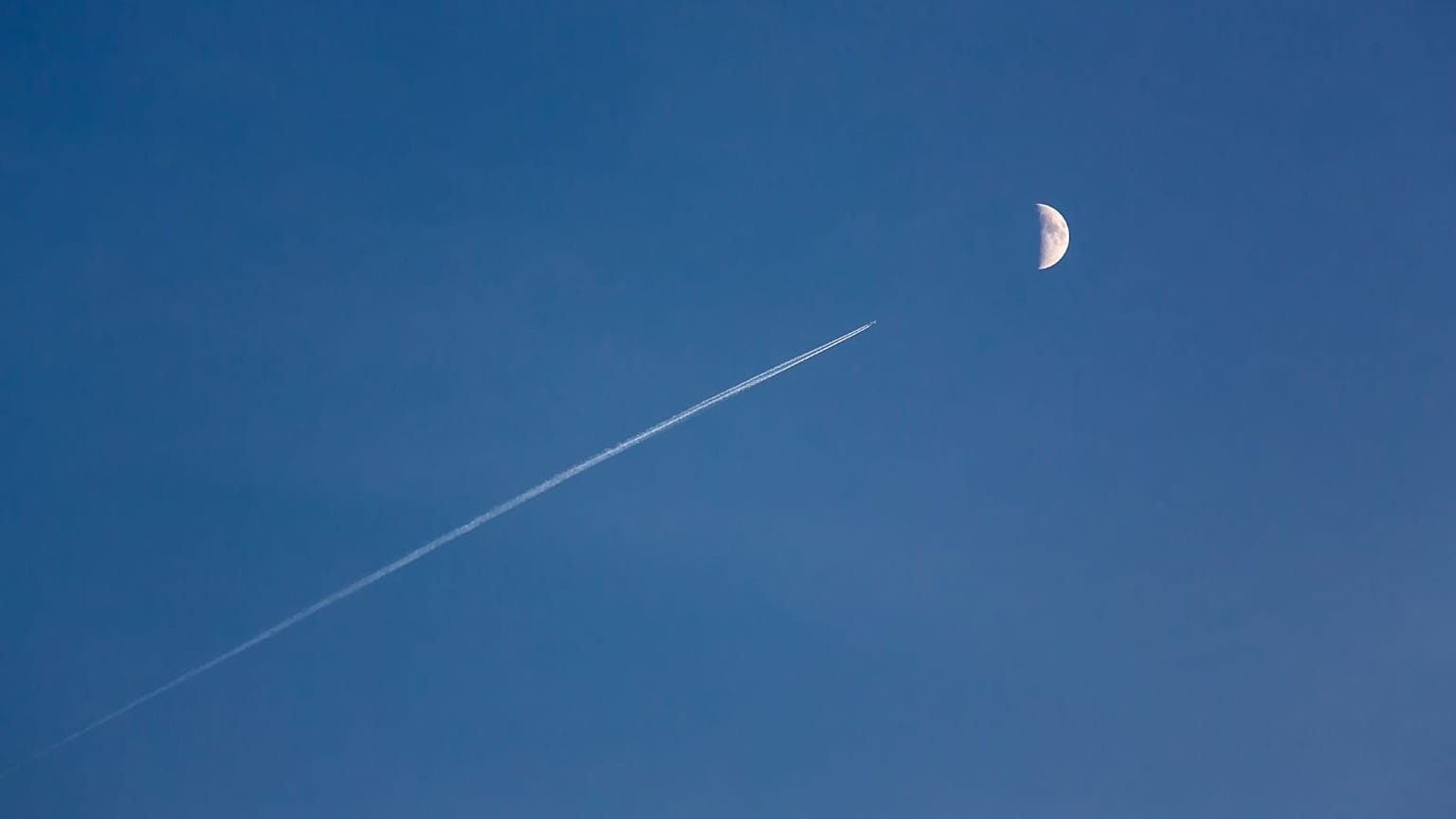 Internet in-flight is a key prong in SpaceX's strategy for Starlink beyond providing connection to rural areas.