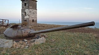 Укрепления времён Второй мировой войны на острове Кунашир