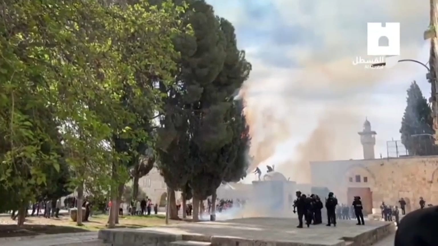 Affrontements entre Palestiniens et policiers israéliens sur l'esplanade des Mosquées, 22 avril 2022