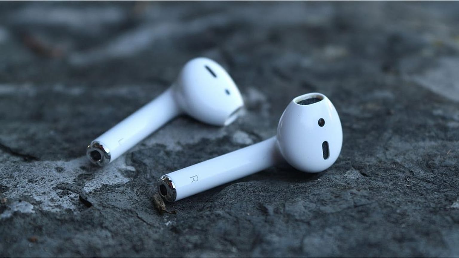Vitaliy Semenets said he alerted Ukrainian intelligence about the whereabouts of his AirPods.   