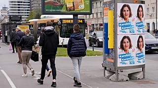 Választási plakátok Ljubljanában, Szlovéniában, 2022. április 21-én