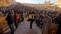 أقباط مصر يحتفلون بالجمعة العظيمة 