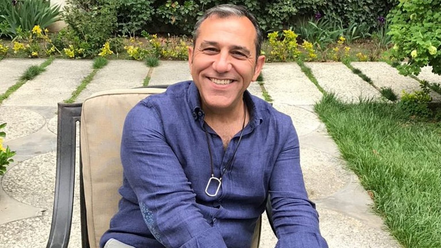 عماد شرقی