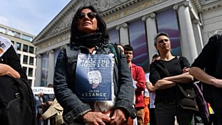 Manifestación en Bruselas (Bélgica) contra la extradición de Julian Assange a EE.UU.