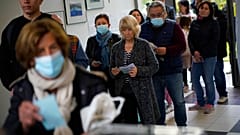Viele Menschen in Frankreich wählen mit gemischten Gefühlen.