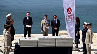 Fransız askerlerin mezarları taşındı