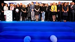 Anhänger:innen der Freiheitsbewegung feiern ihren Wahlsieg in Ljubljana, Slowenien