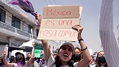 Manifestación contra los feminicidios en México, en Ciudad de México.
