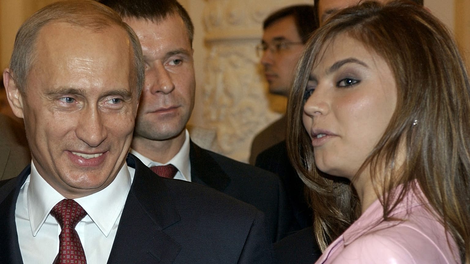 Archív fotón Putyin és Kabajeva