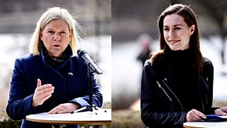 İsveç Başbakanı Magdalena Andersson (solda) ve Finlandiya Başbakanı Sanna Marin