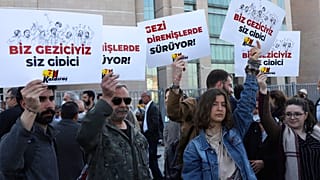 Διαδήλωση στην Τουρκία υπέρ του καταδικασμένου σε πολυετή κάθειρξη Οσμάν Καβαλά