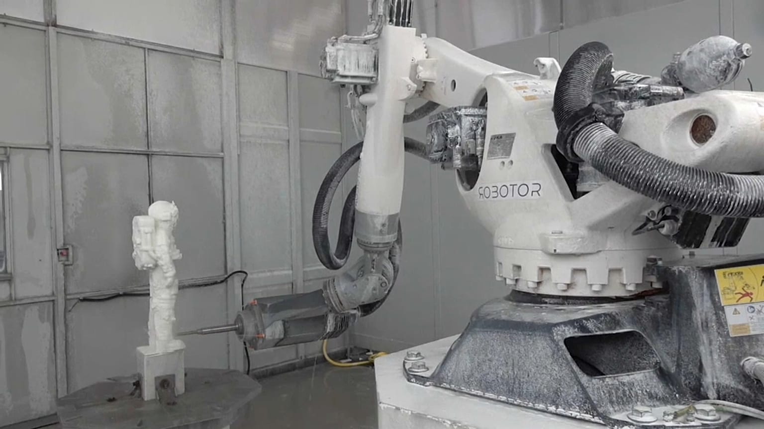 Eccolo, il "Robot Scultore"...