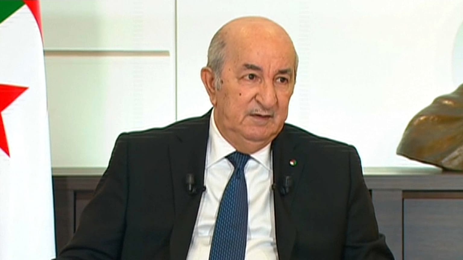 El presidente de Argelia, Abdelmayid Tebún, anuncia que su país no dejará de suministrar gas a España.