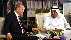 Cumhurbaşkanı Erdoğan 2017 yılında iki günlük Ortadoğu ziyareti sırasında Kral Selman'la biraraya gelmişti