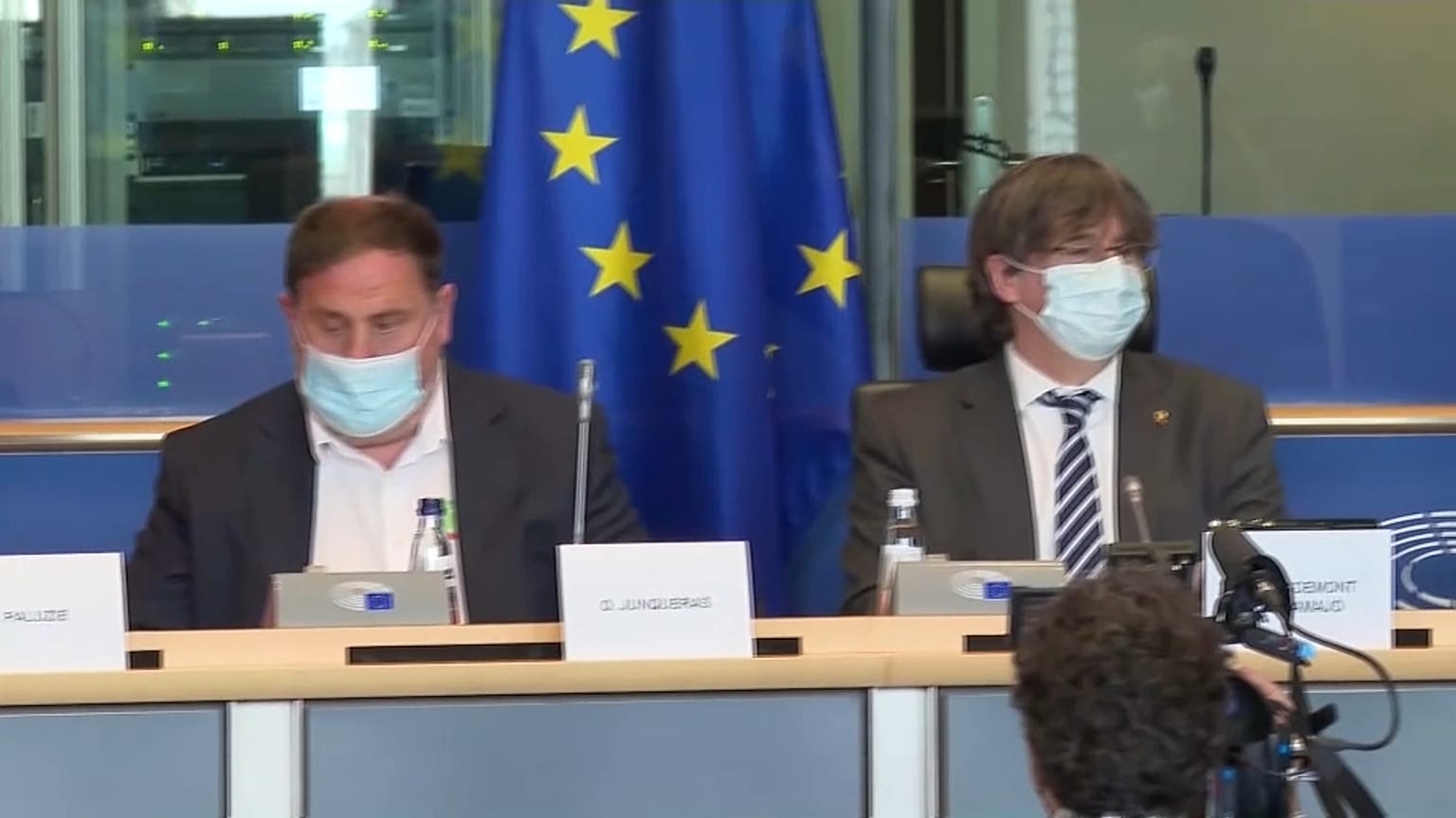  Oriol Junqueras y Carles Puigdemont en una comparecencia de prensa por el "catalangate"