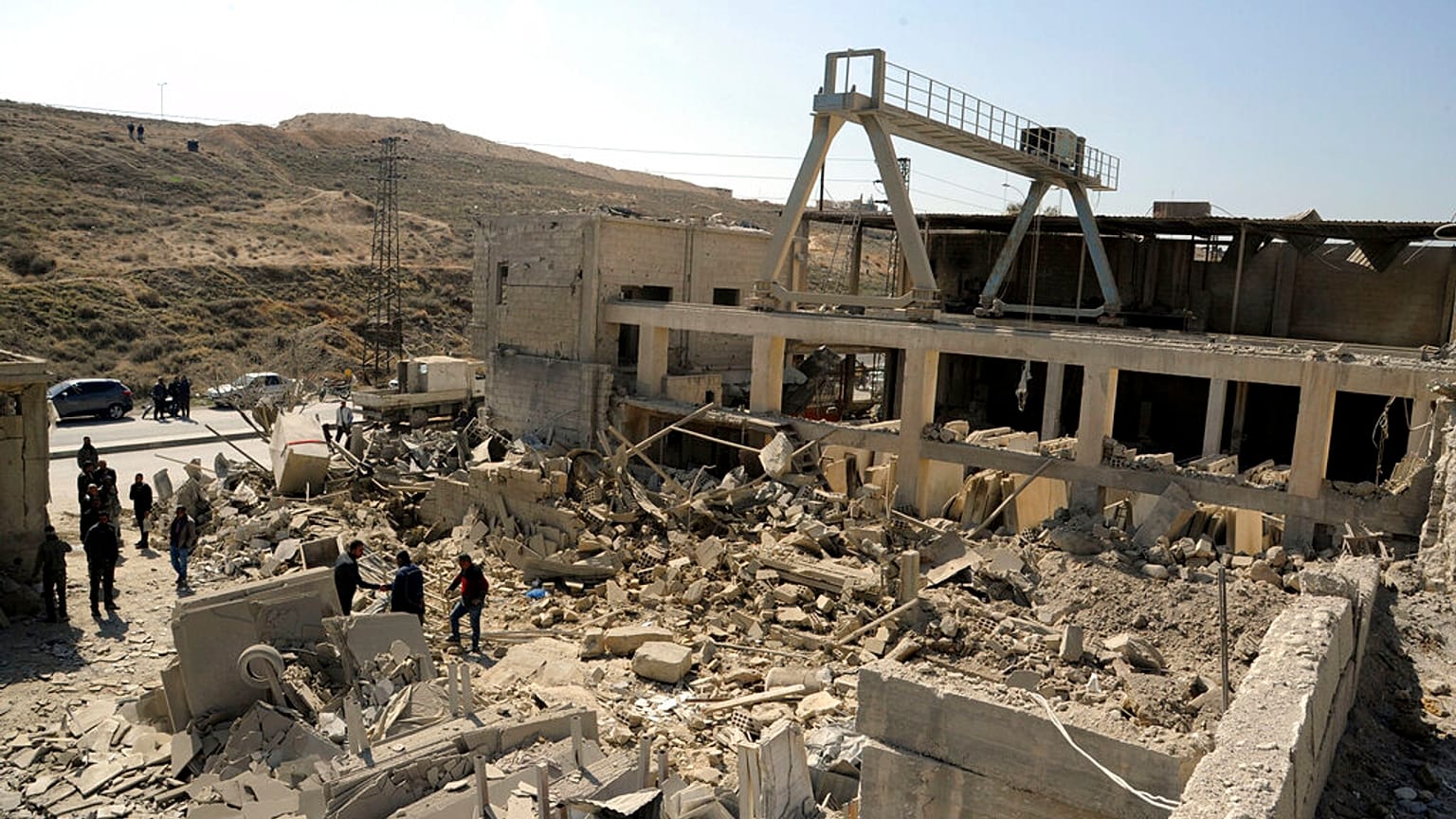 Zona atingida por ataque israelita perto de Damasco, Síria