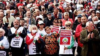 Milyonlarca emekli, en düşük emekli maaşının asgari ücrete denk gelmesini istiyor
