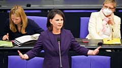 Außenministerin Baerbock im Bundestag in Berlin