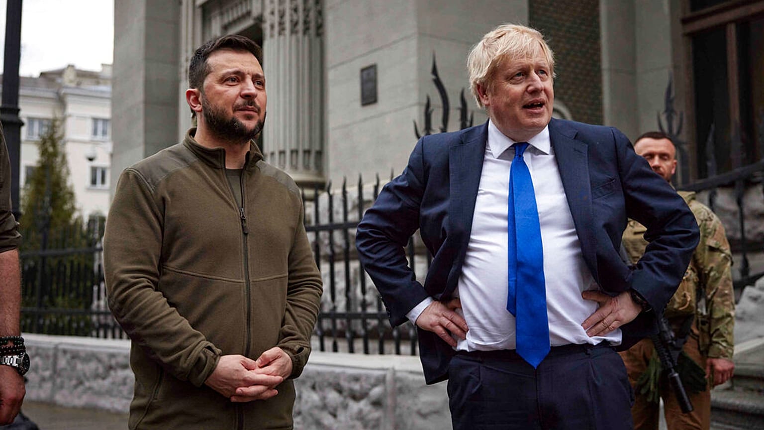 Boris Johnson e Volodmyr Zelensky