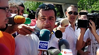 مینو رایولا، ایجنت جنجالی دنیای فوتبال