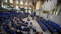 El Parlamento alemán discute las armas pesadas a Ucrania en el Bundestag en Berlín, Alemania, el 28 de abril de 2022.