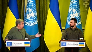 Guterres e Zelensky durante la conferenza stampa congiunta. (Kiev, 28.4.2022)
