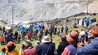 Los manifestantes que ingresaron a la mina cuprífera Las Bambas, en la sierra sur de Perú, en protesta contra la operadora china MMG. 