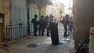 Israeli police force Palestinians from al-Aqsa compound