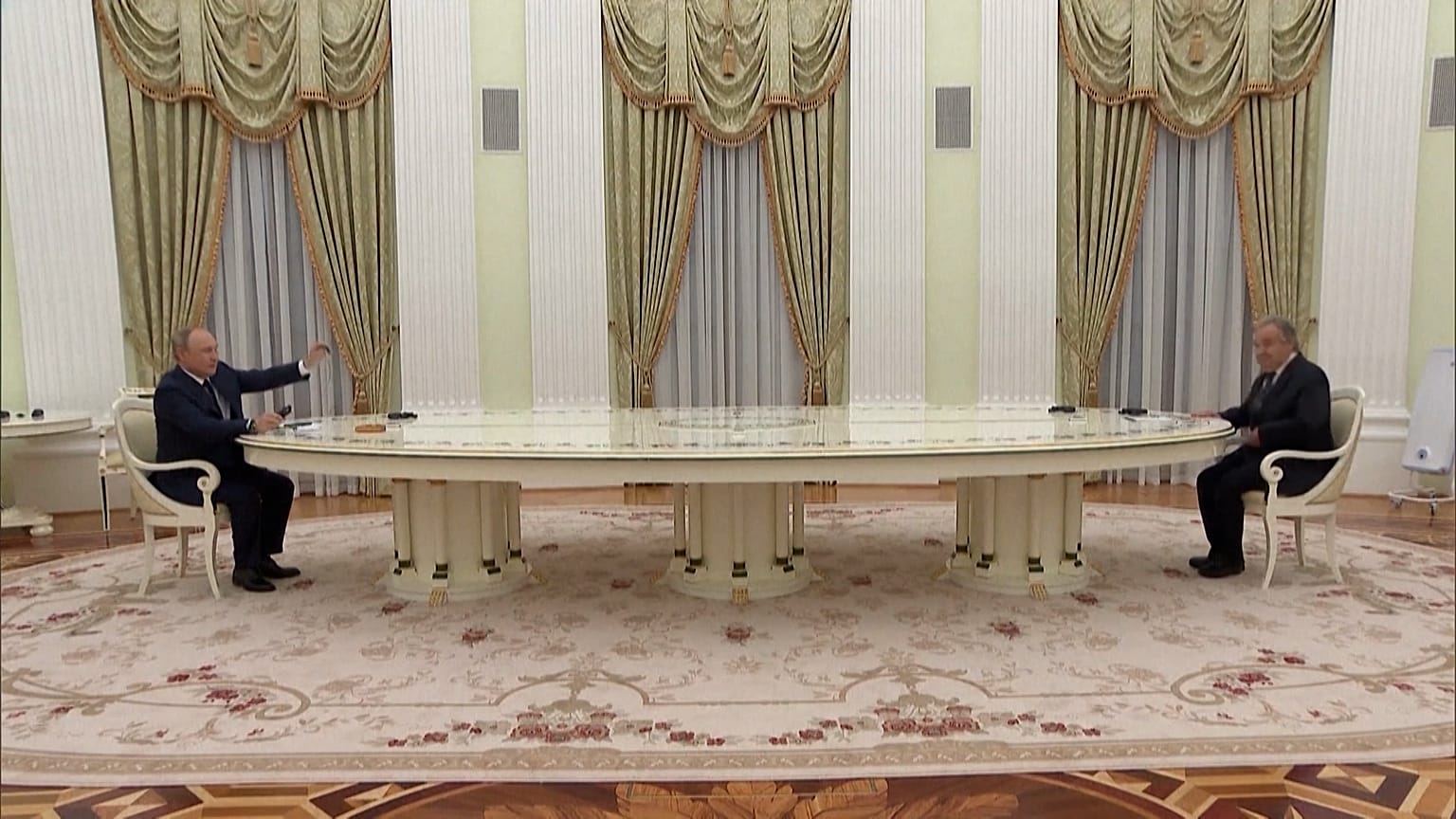 Putin meets Guterres