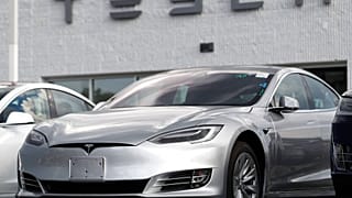 Tesla gösterge hatası nedeniyle araçlarını geri çağırıyor