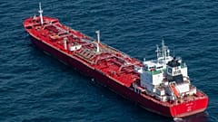 Luftaufnahme der Sunny Liger in der Nordsee beibei IJmuiden vor Anker (am 30. April 2022)