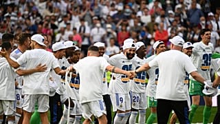 لاعبو ريال مدريد يحتفلون بالفوز على إسبانيول في الدوري الإسباني 