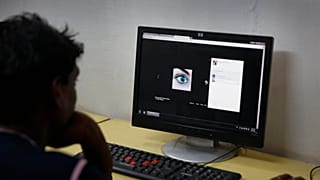 Omegle, reşit olmayan çocukların güvenliği konusunda eleştiriliyor